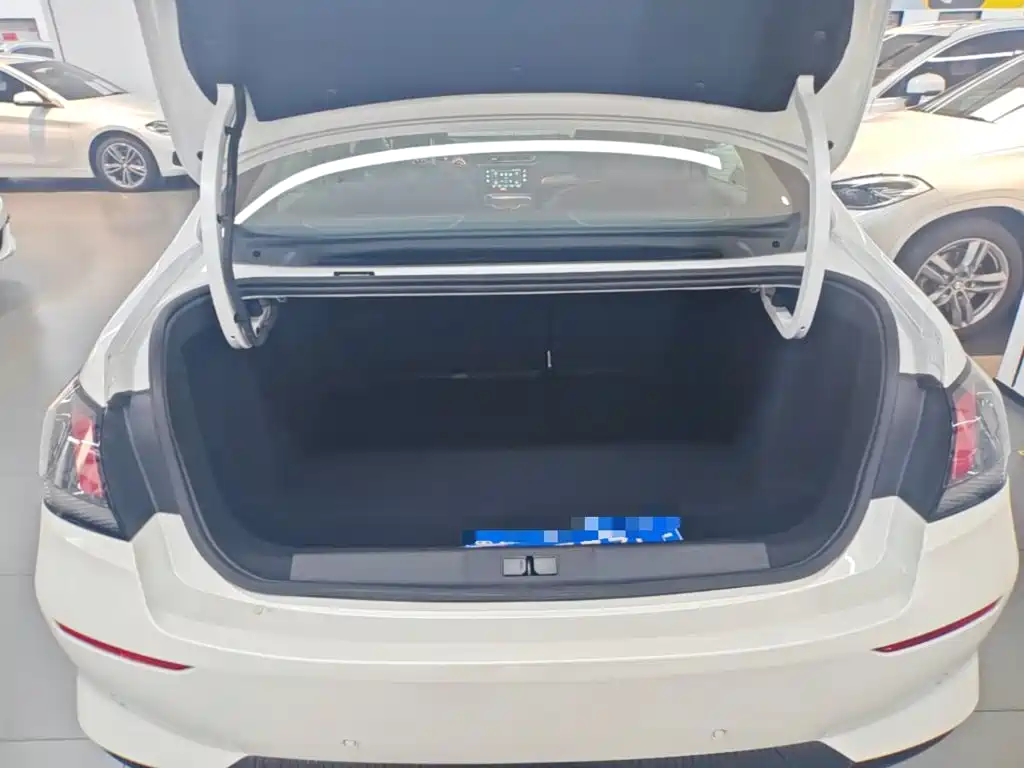 Peugeot 408 — миниатюра 19
