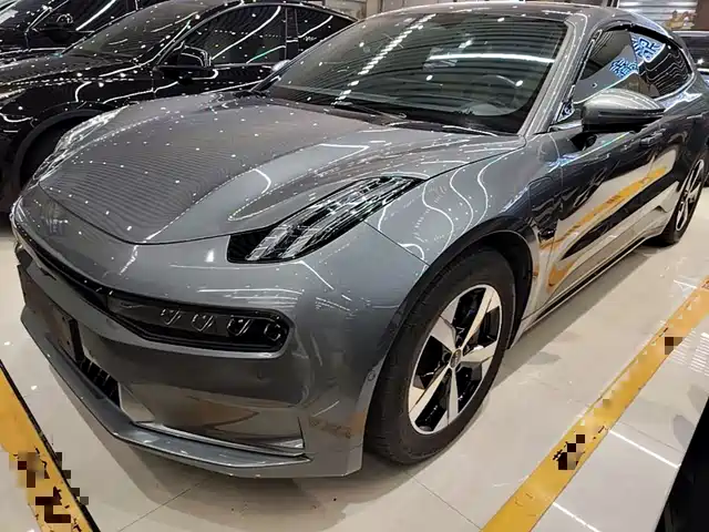 2022 Zeekr 001