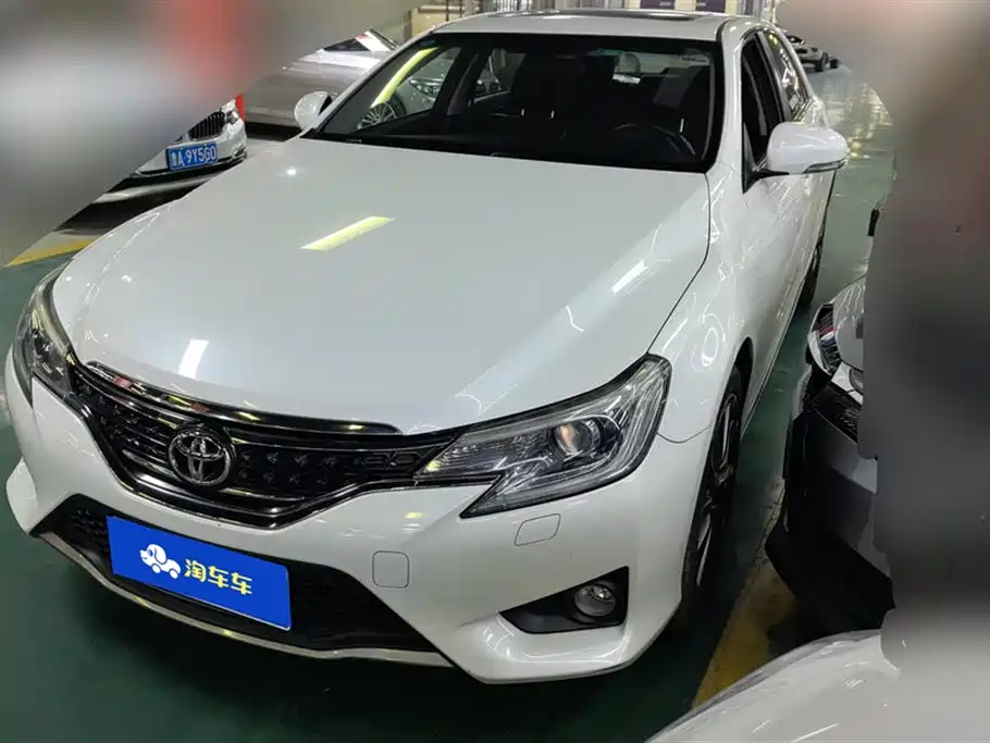 Toyota Reiz 2014