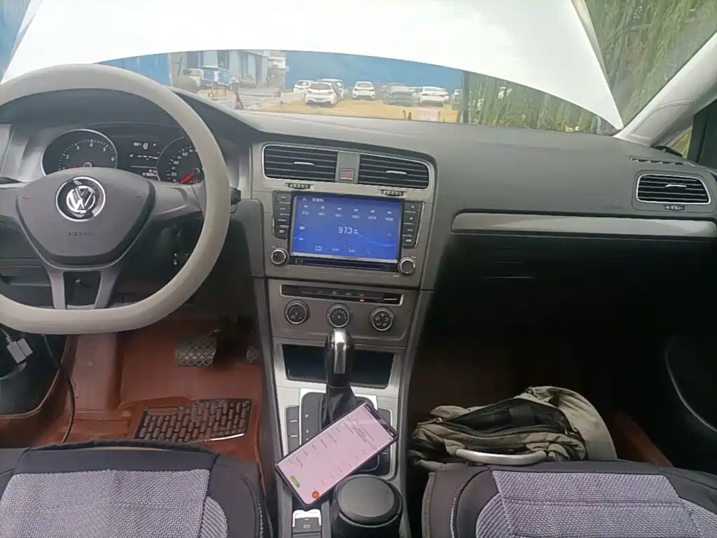 Volkswagen Golf — миниатюра 13