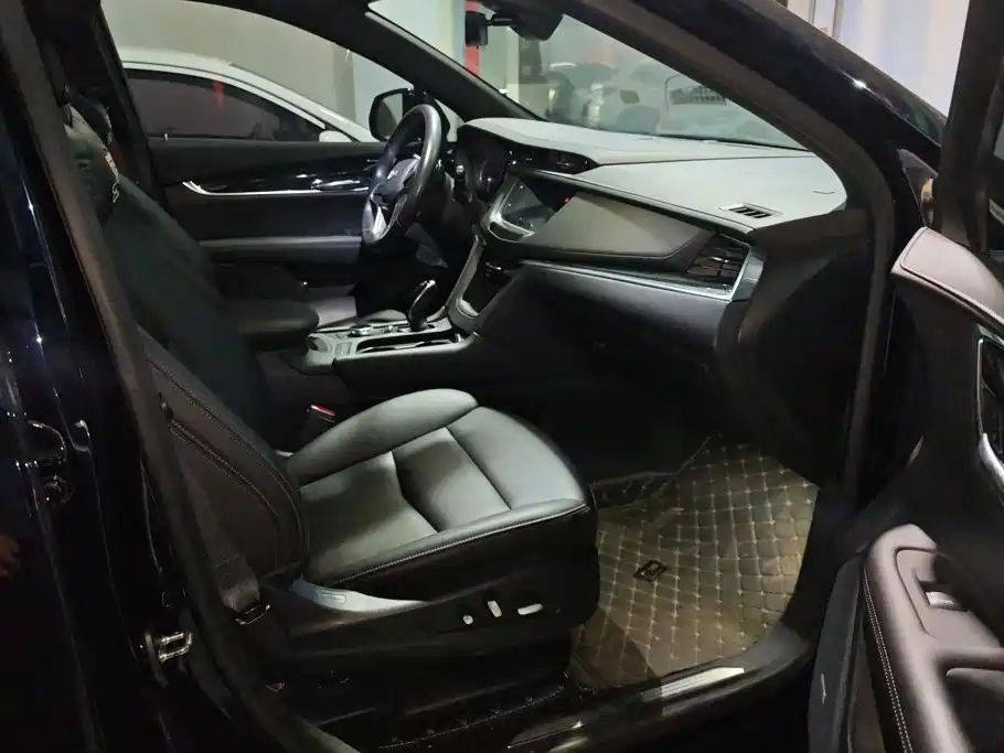 Cadillac XT5 — миниатюра 8