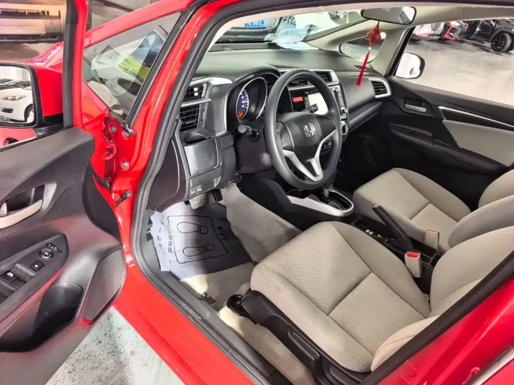 Honda Fit — миниатюра 16