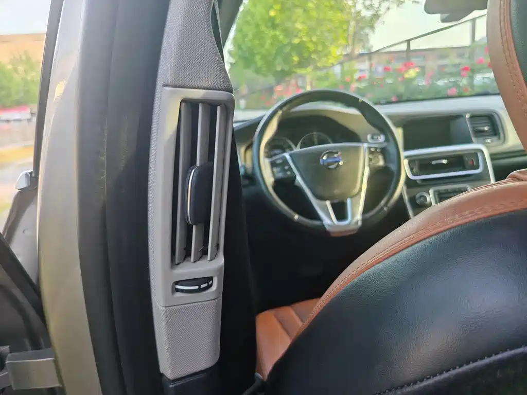 Volvo V60 T5 Comfort Edition, фото 17