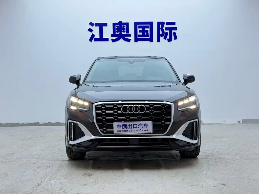 Audi Q2L — миниатюра 2
