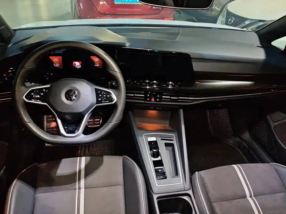 Volkswagen Golf — миниатюра 12