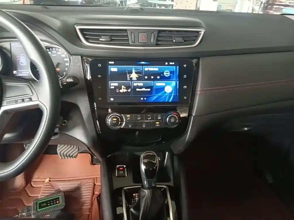 Nissan Qashqai — миниатюра 13