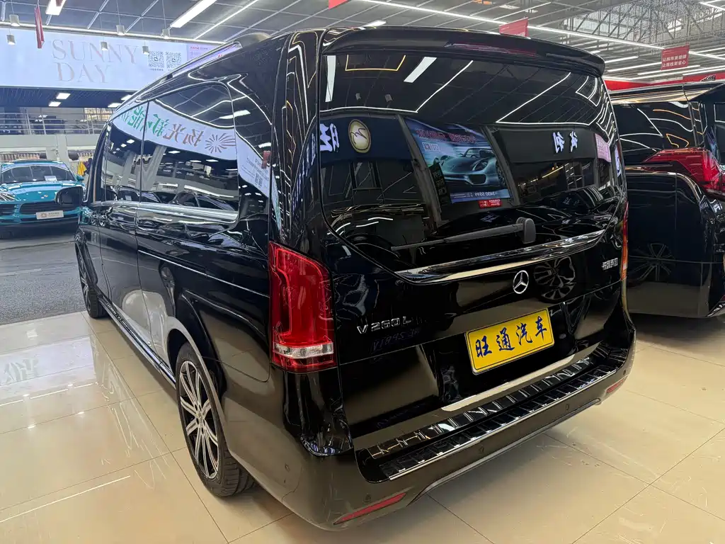 Mercedes-Benz V-Class V 2022 V 260 L Luxury