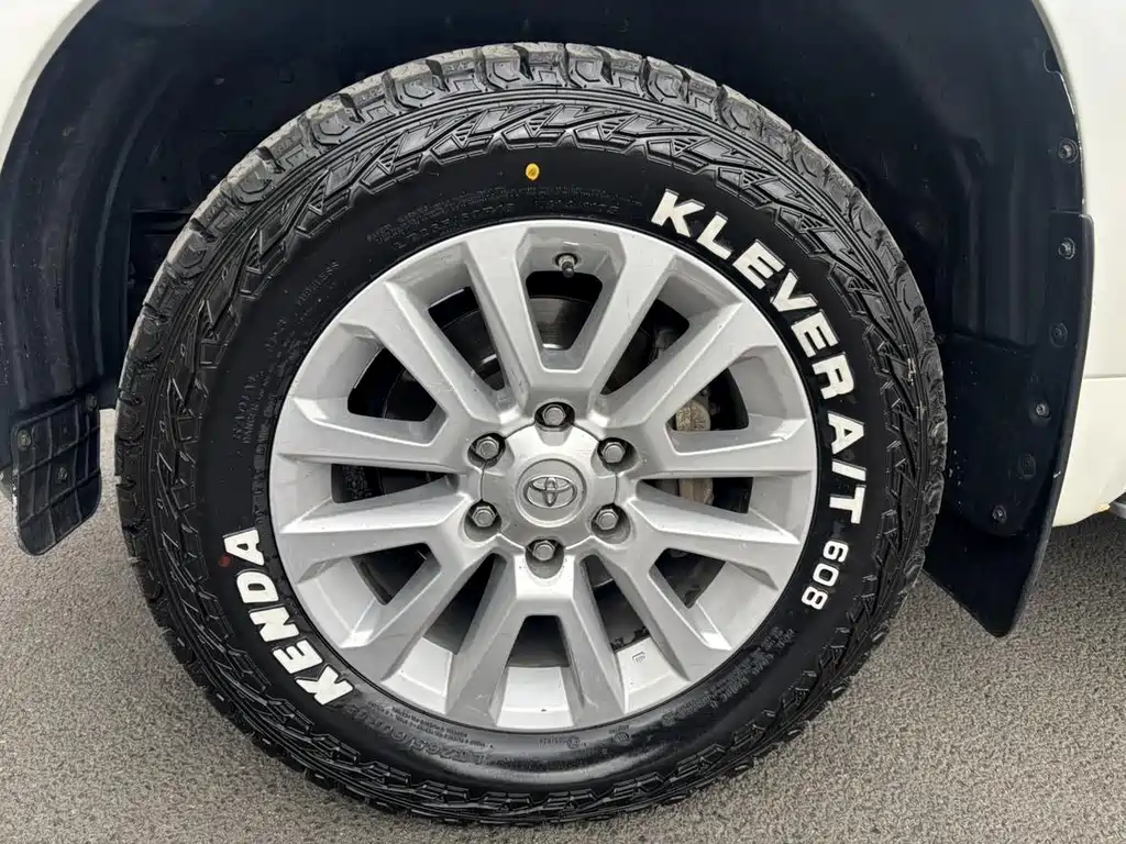 Toyota Prado — миниатюра 23