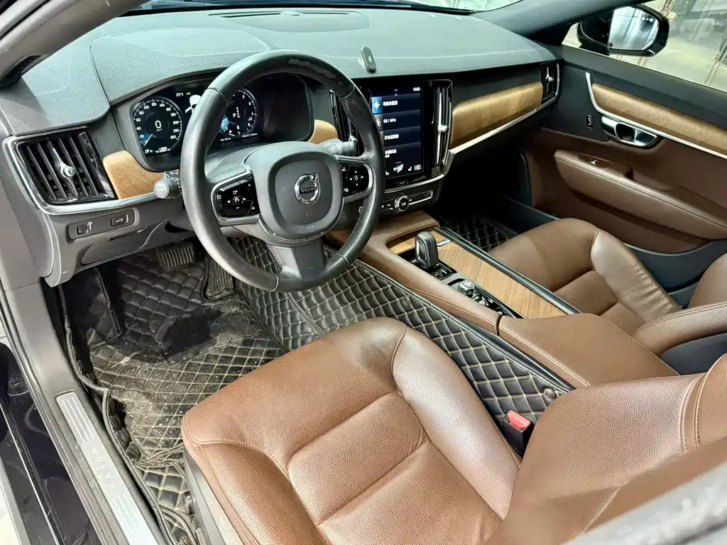 Volvo S90 2021 B5 Luxury