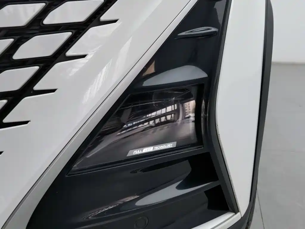 Changan UNI-T — миниатюра 7