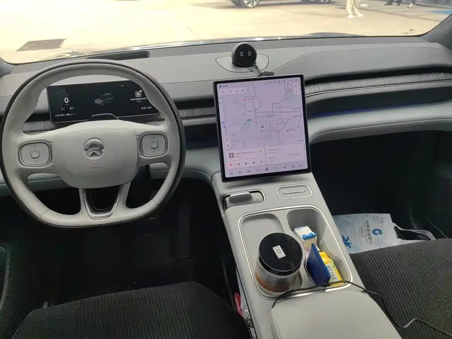NIO ES6 — миниатюра 12