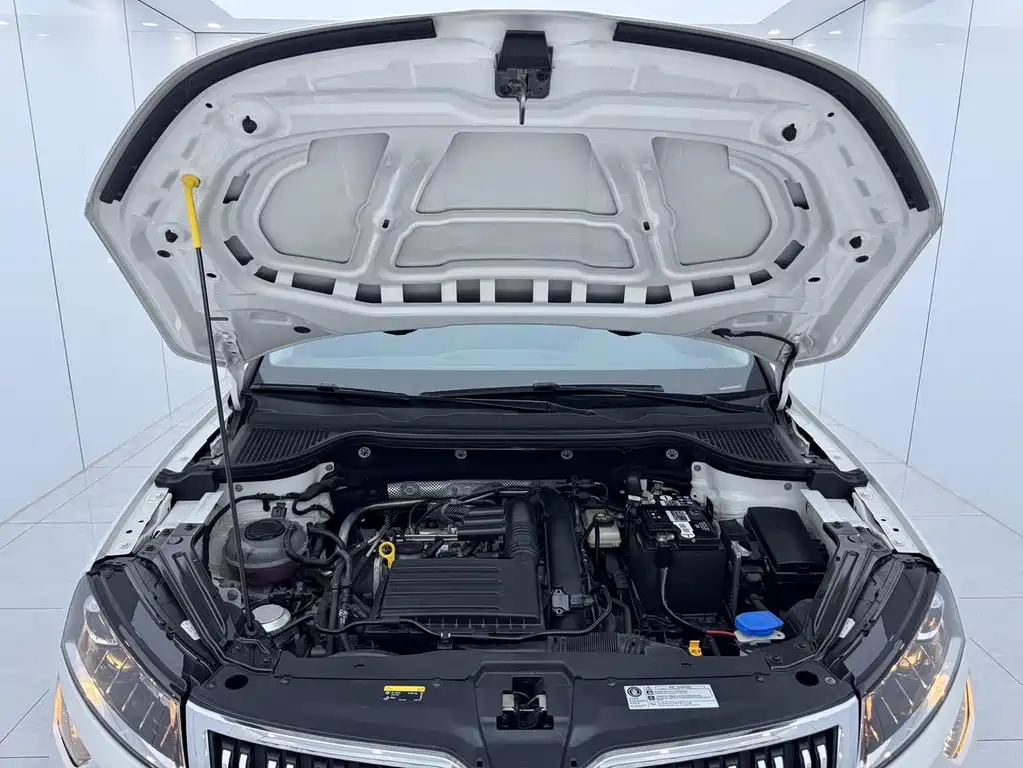 Skoda Karoq — миниатюра 12