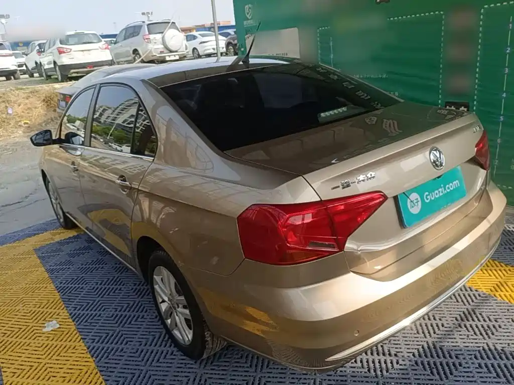 Volkswagen Jetta — миниатюра 5