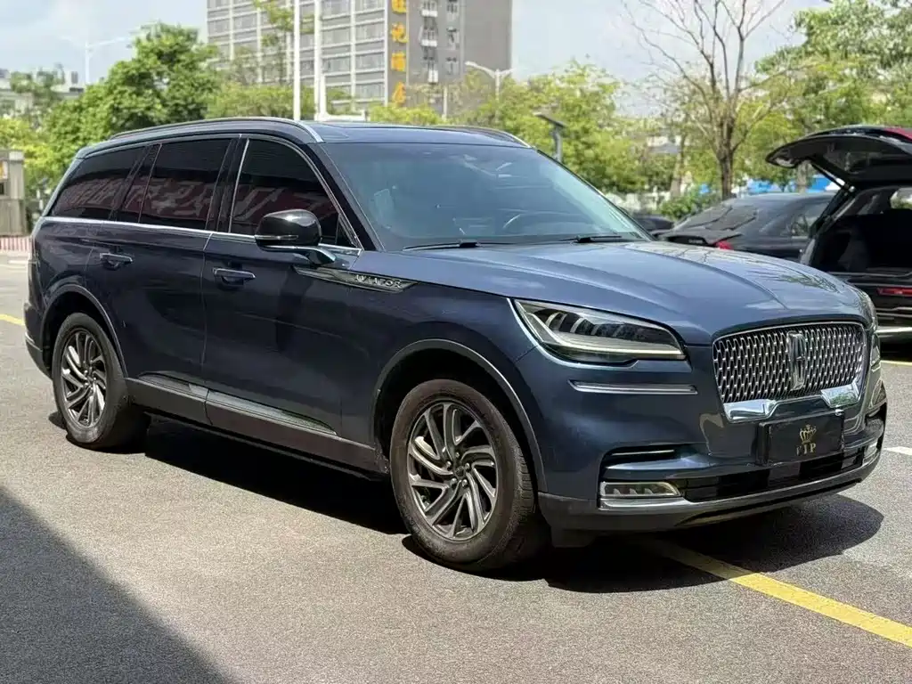 Lincoln Aviator — миниатюра 3