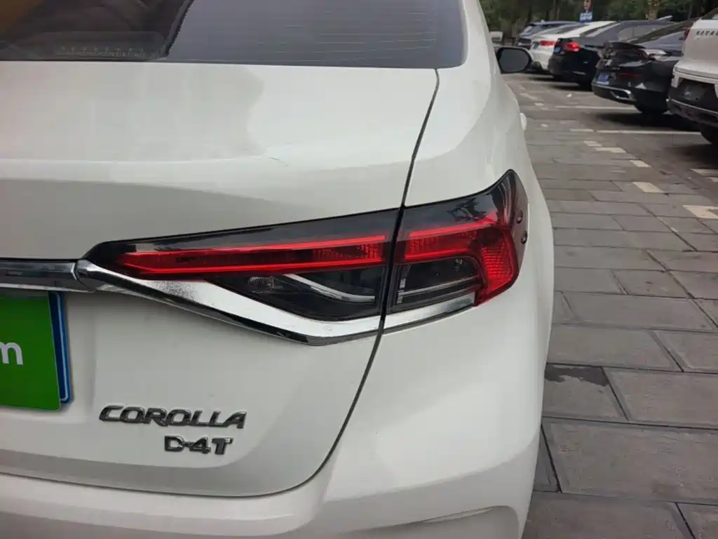 Toyota Corolla — миниатюра 8