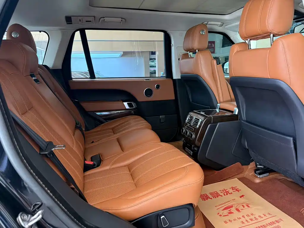 Land Rover Range Rover — миниатюра 6