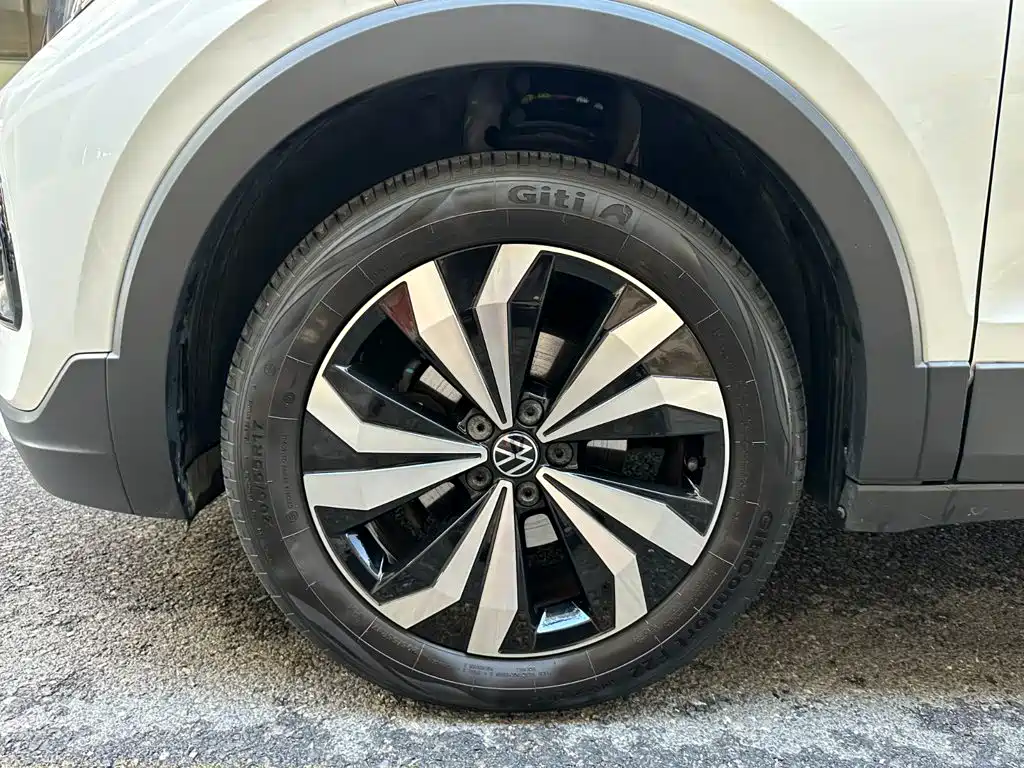 Volkswagen Tharu — миниатюра 6