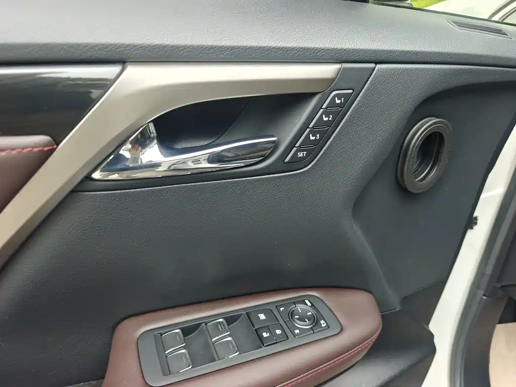 Lexus RX — миниатюра 14