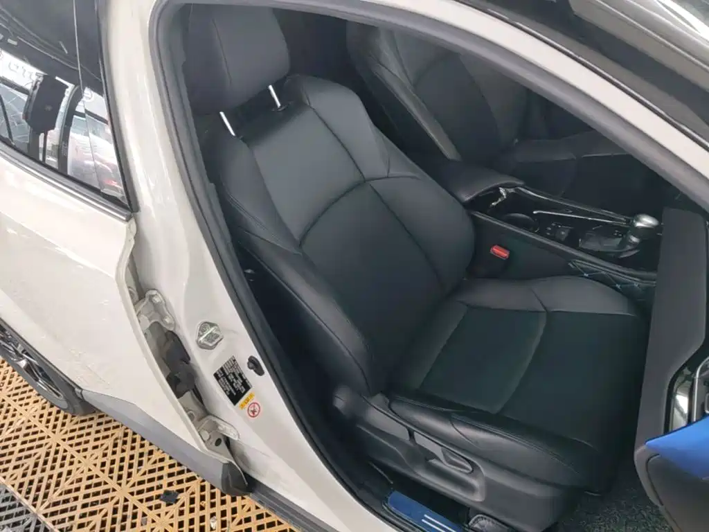 Toyota C-HR — миниатюра 25