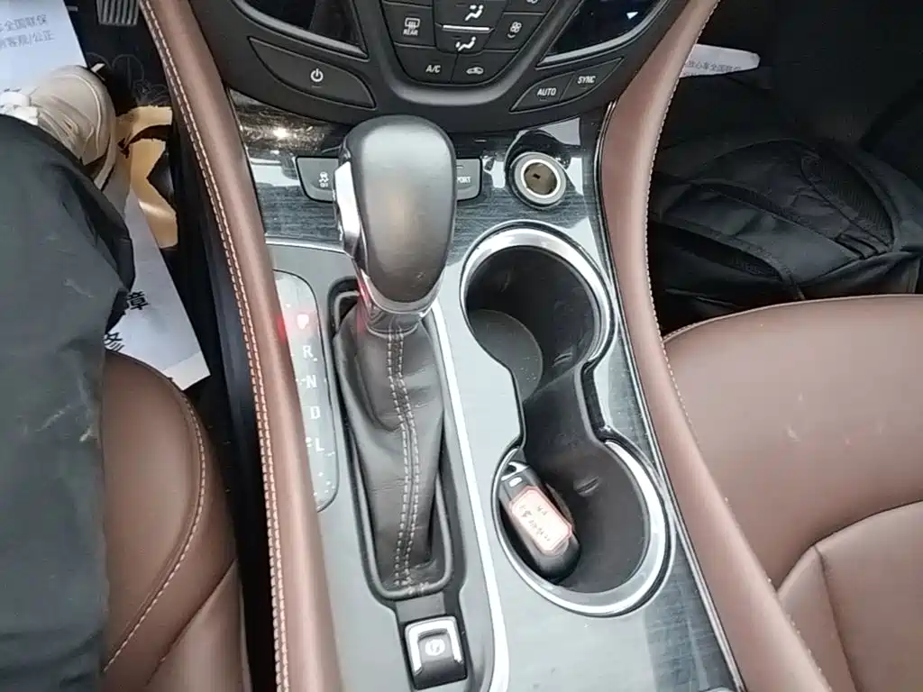 Buick Envision Plus — миниатюра 14