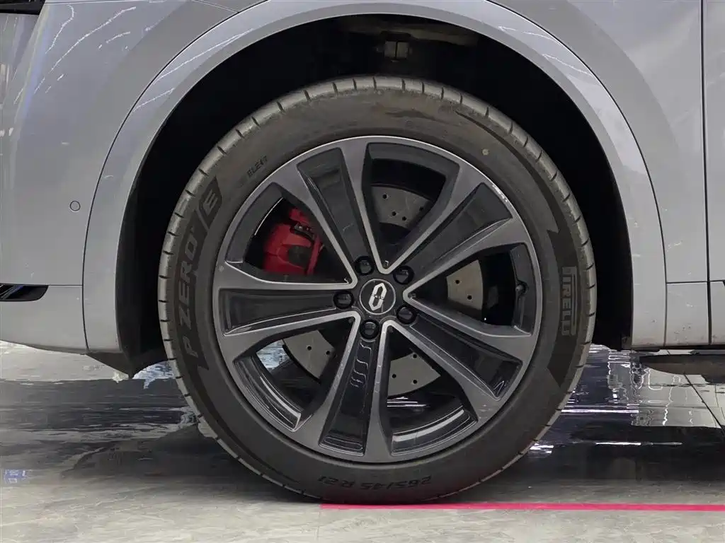 AITO ASK THE WORLD M8