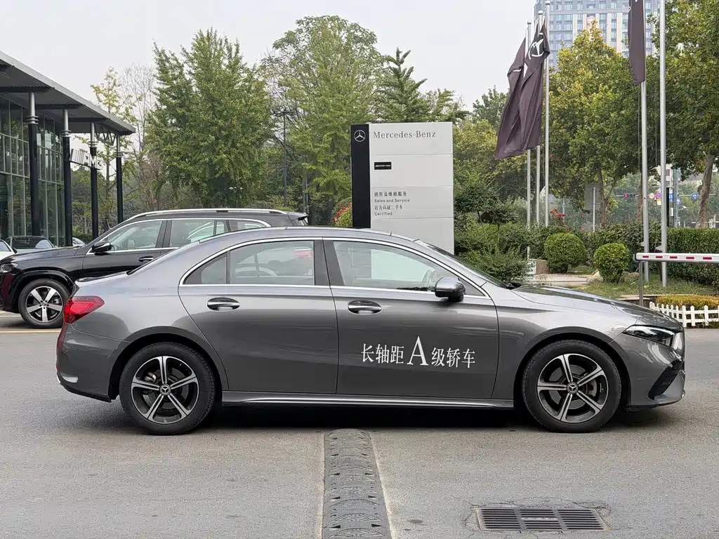 Mercedes-Benz A-Class — миниатюра 8