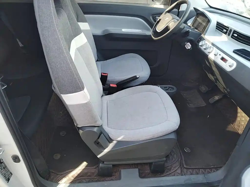 Wuling MINIEV — миниатюра 25