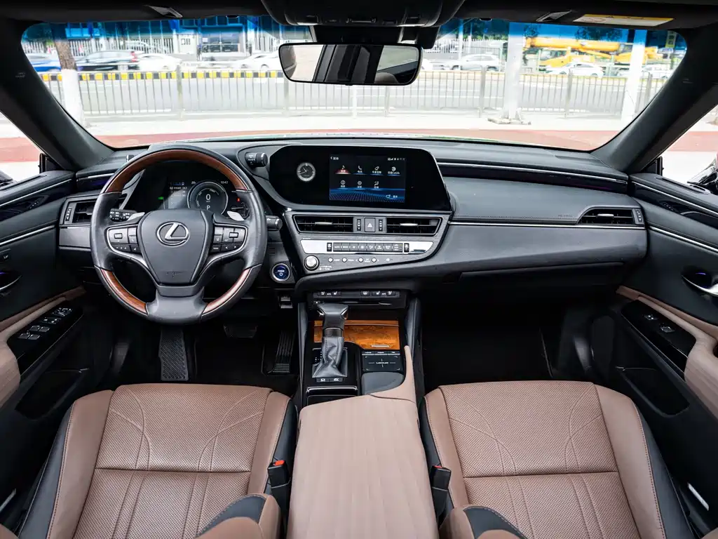 Lexus ES — миниатюра 13