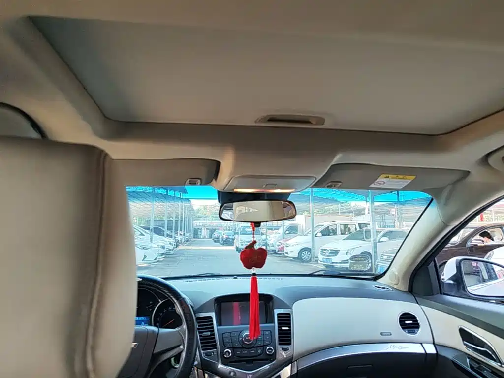 Chevrolet Cruze — миниатюра 18