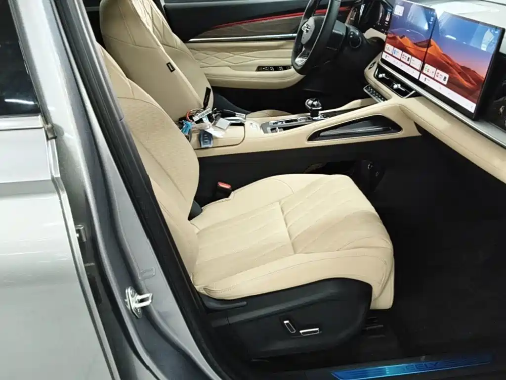 Geely Xingyue L — миниатюра 25