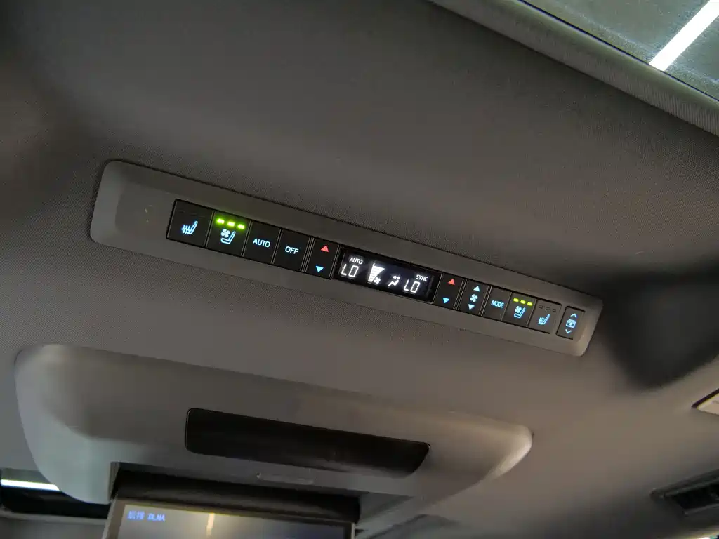 Toyota Sienna — миниатюра 13