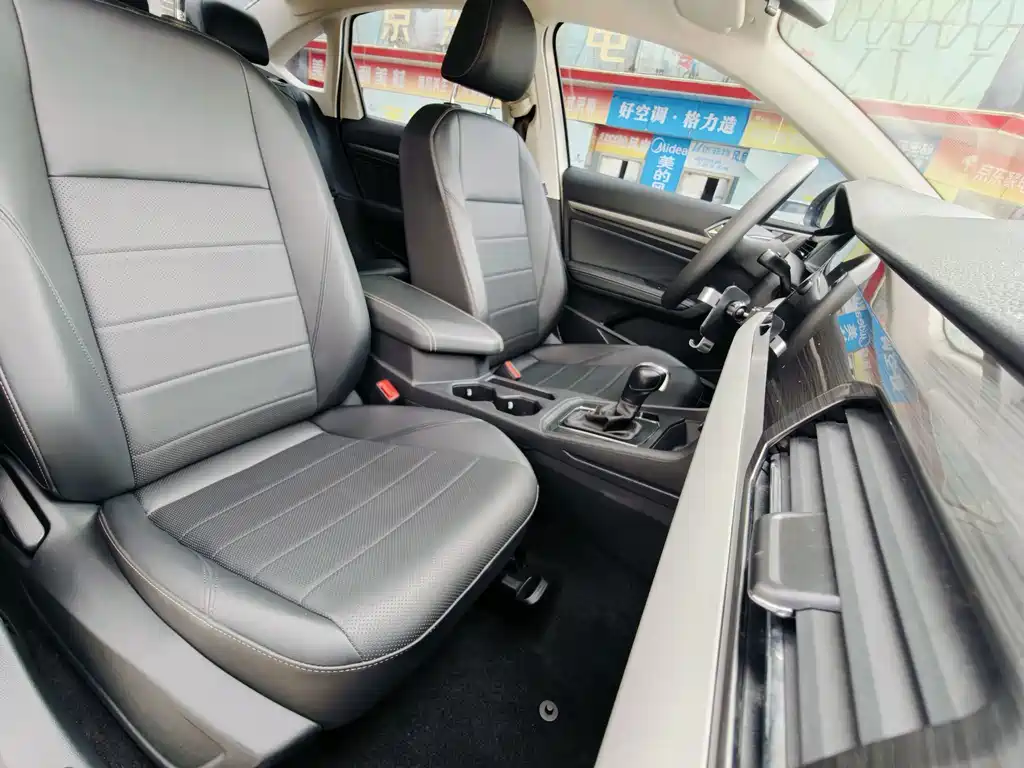 Volkswagen Lavida — миниатюра 17