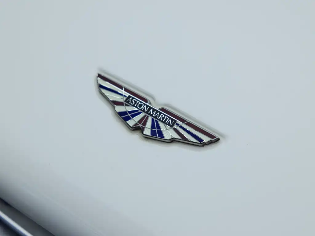 Aston Martin Rapide — миниатюра 46