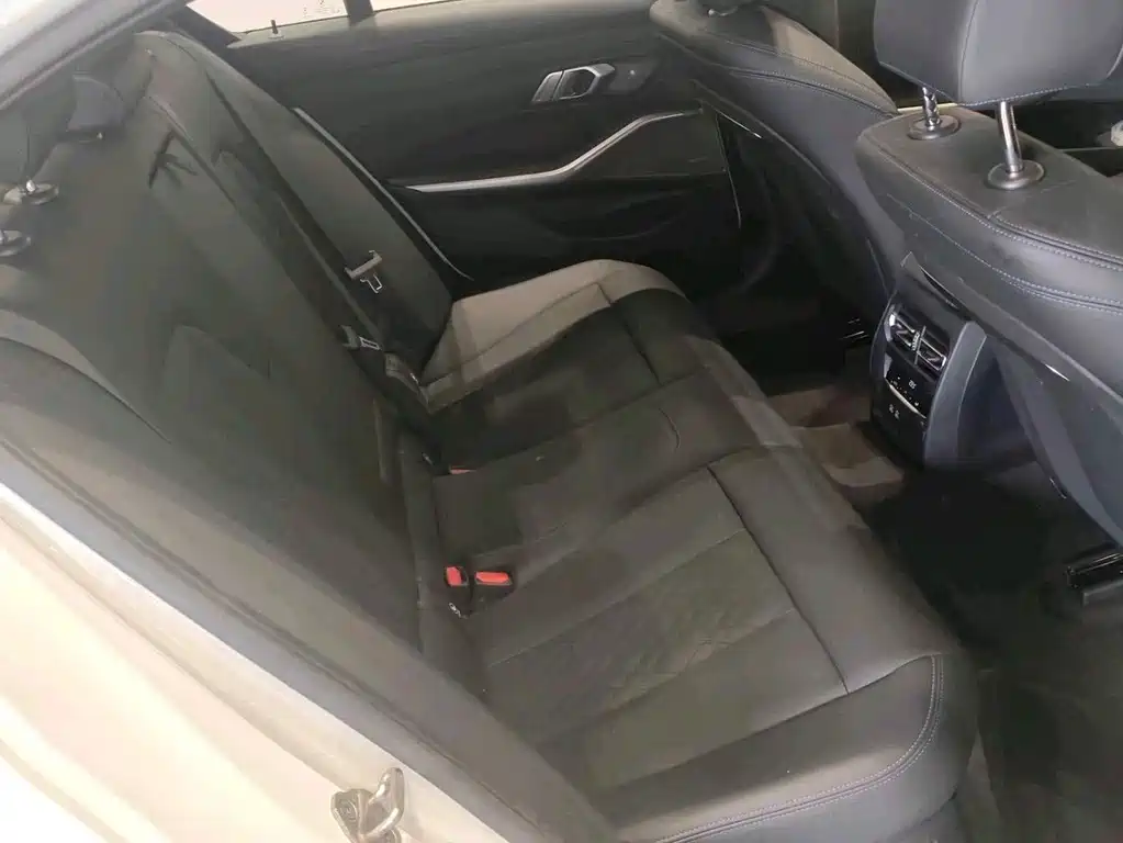 BMW 3 Series — миниатюра 12