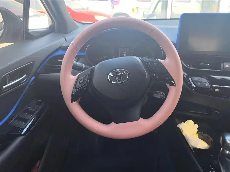 TOYOTA C HR