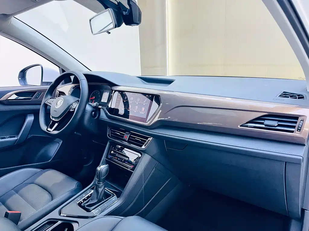 Volkswagen Tharu — миниатюра 8