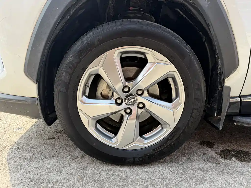 TOYOTA RAV4 RONGFANG