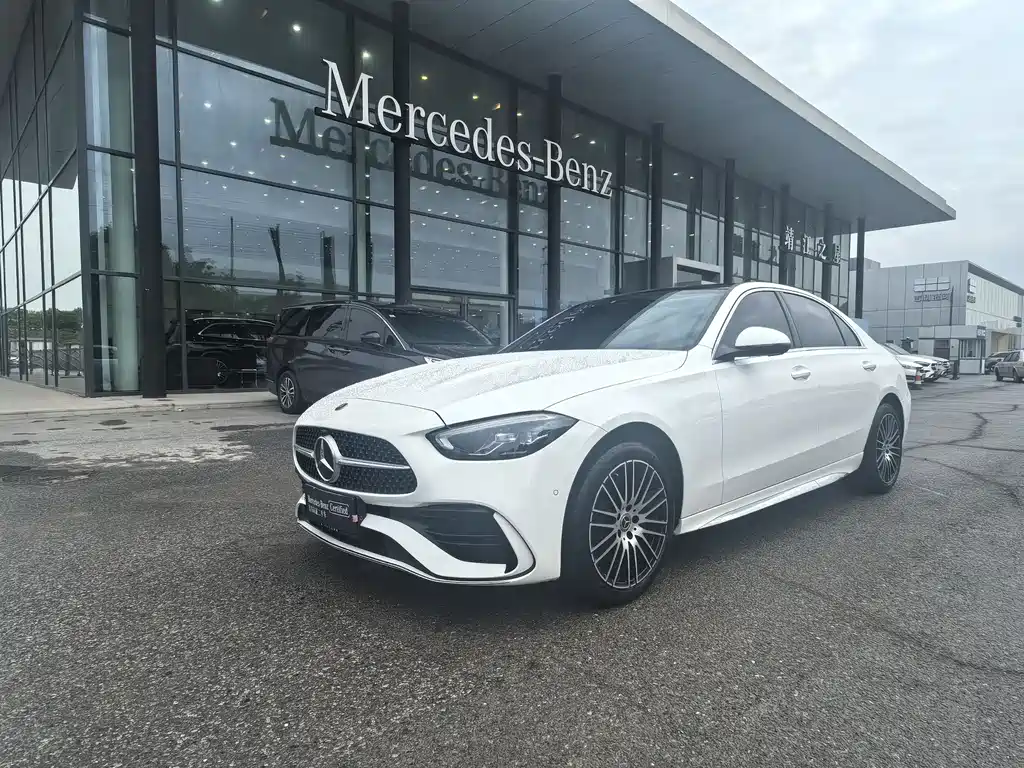 Mercedes-Benz C-Class 2024