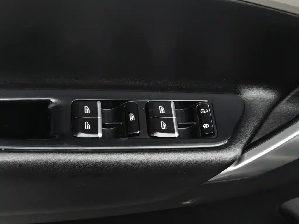 Geely Boyue — миниатюра 9