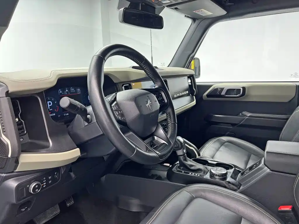 Ford Bronco — миниатюра 13