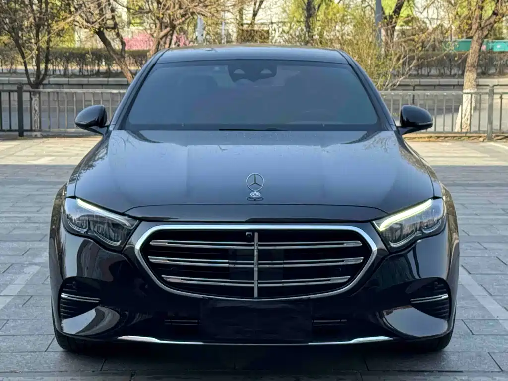 Mercedes-Benz E-Class 2024