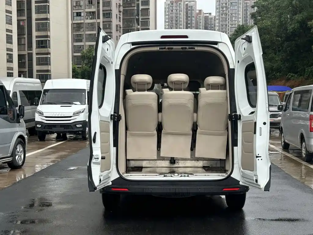 IVECO Juxing — миниатюра 21