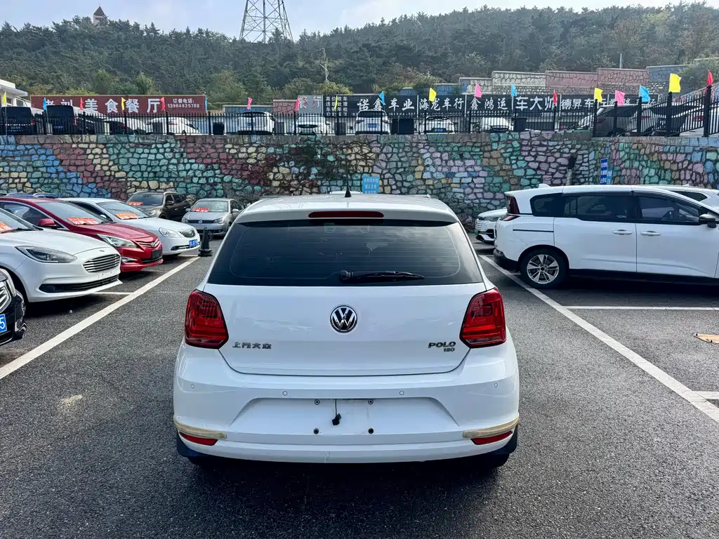 Volkswagen Polo — миниатюра 8