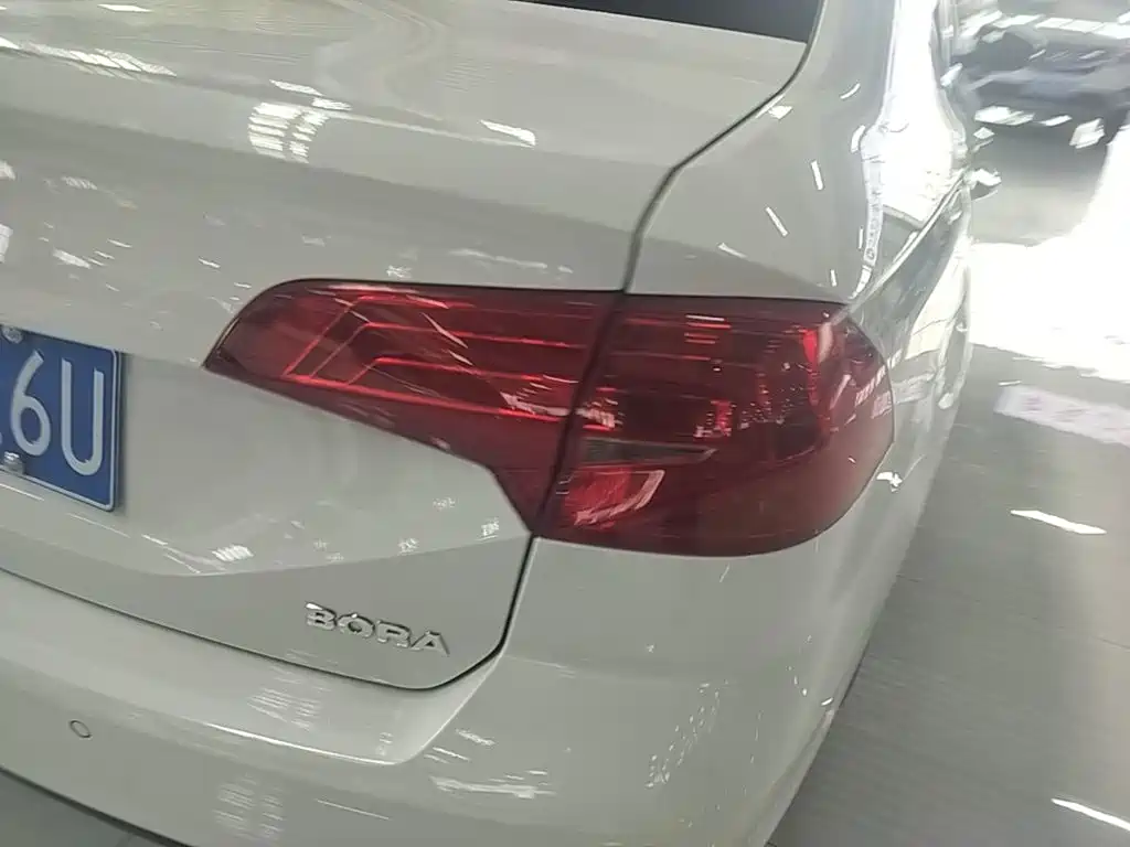 Volkswagen Bora — миниатюра 8