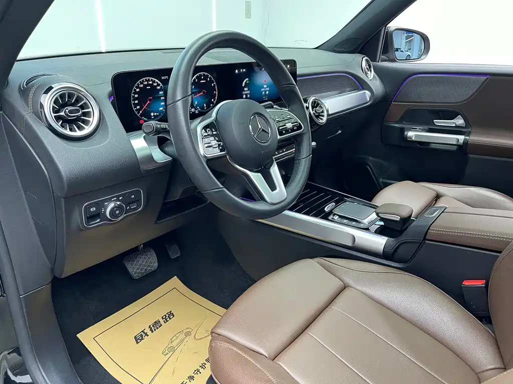 Mercedes-Benz GLB — миниатюра 13