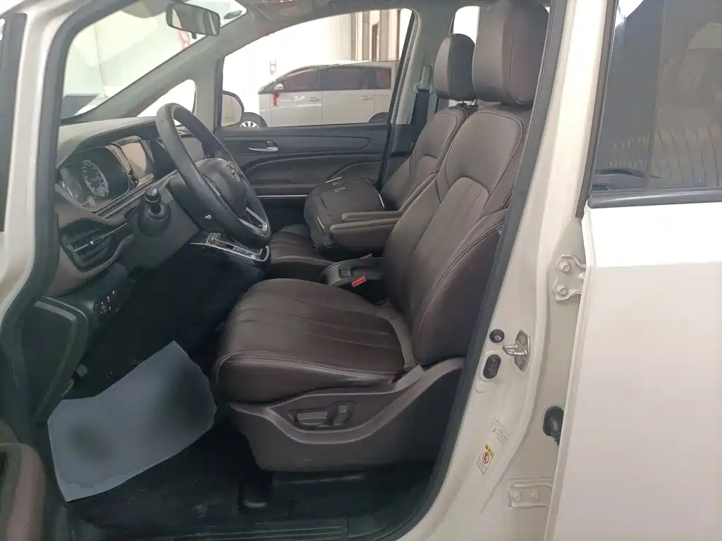 GAC Motor Trumpchi M6 — миниатюра 15