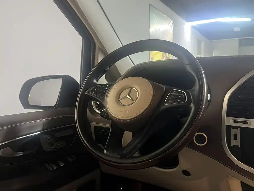 Mercedes-Benz Vito — миниатюра 7