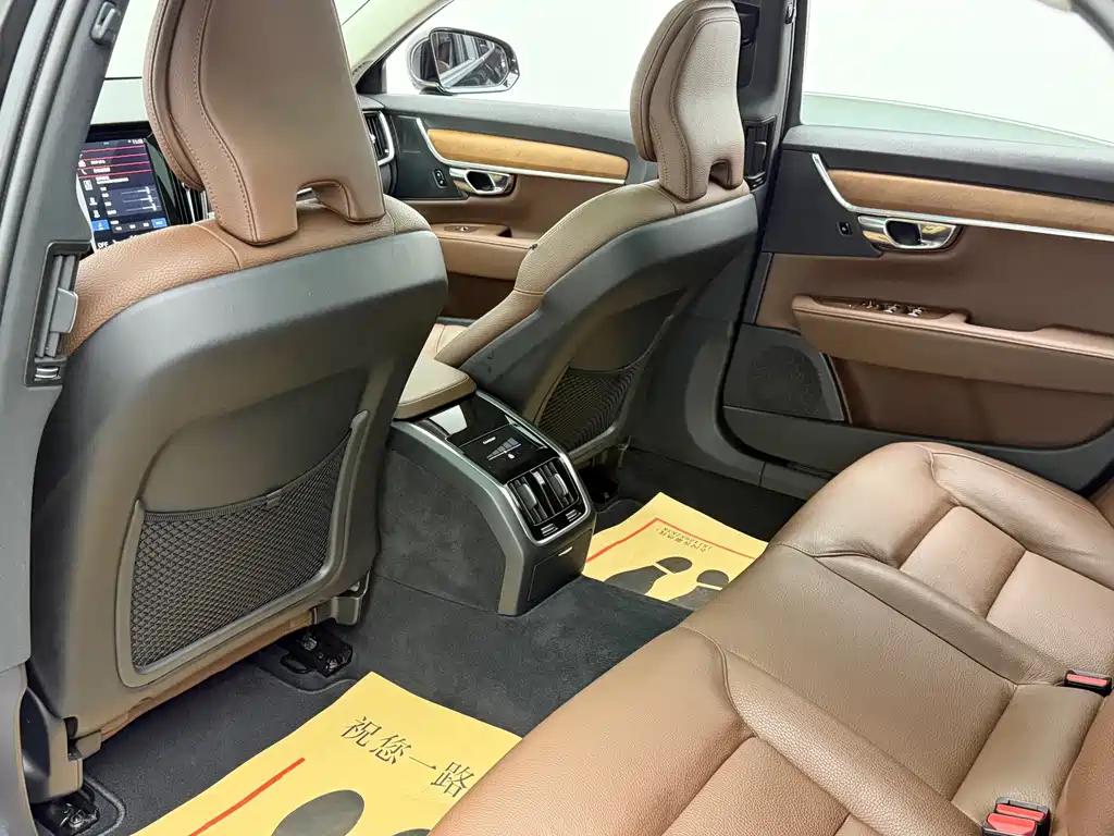 Volvo S90 — миниатюра 23