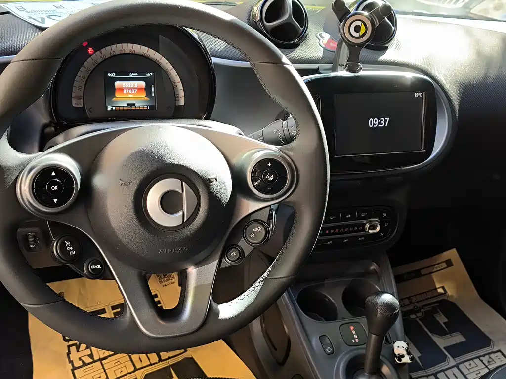 smart Smart Fortwo — миниатюра 18