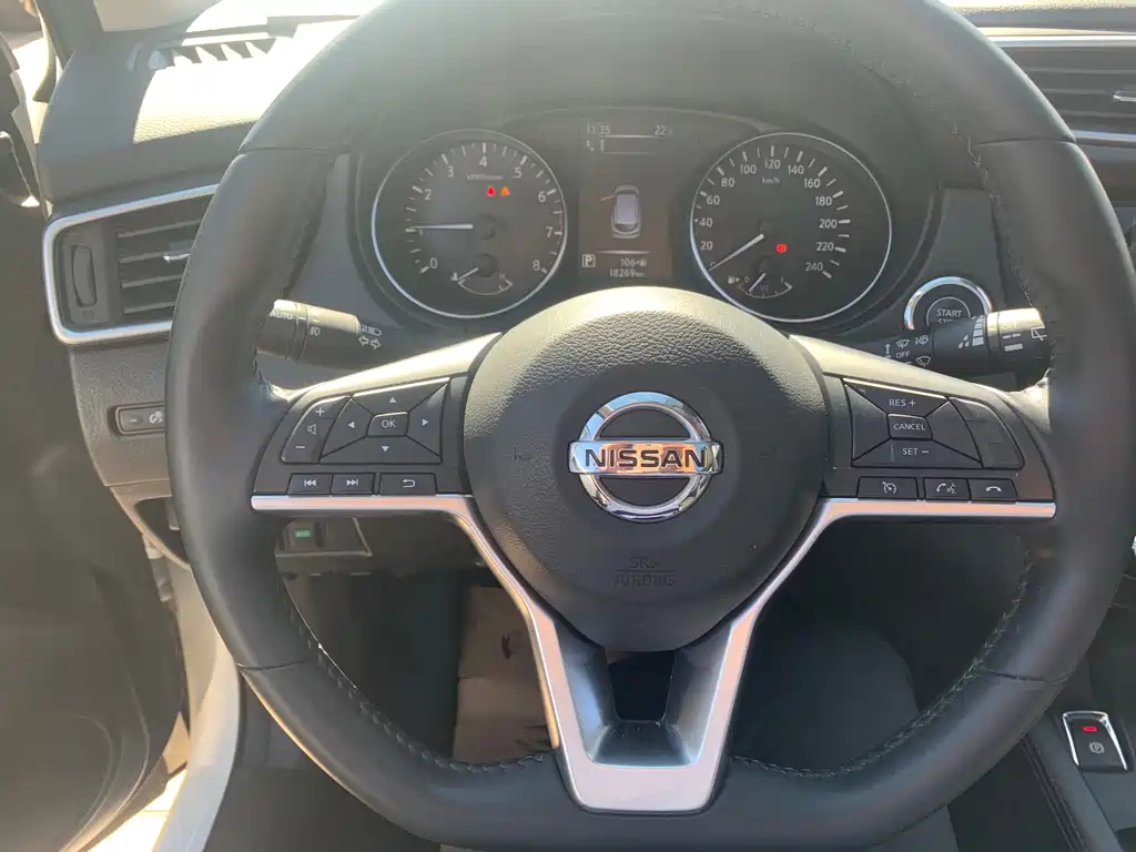 Nissan Qashqai — миниатюра 12
